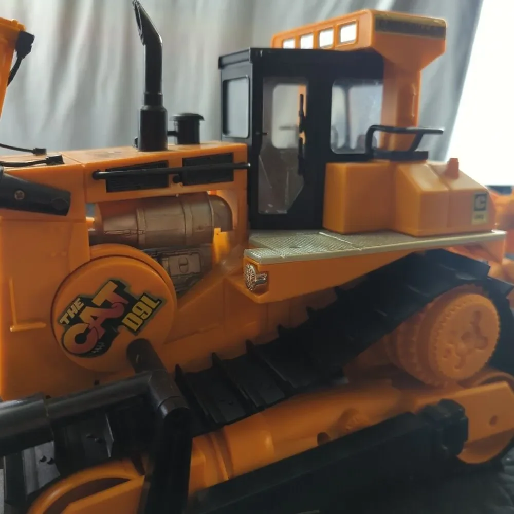 New Bright Caterpillar The Cat D9L Remote Control Bulldozer 1987 Works READ!!
